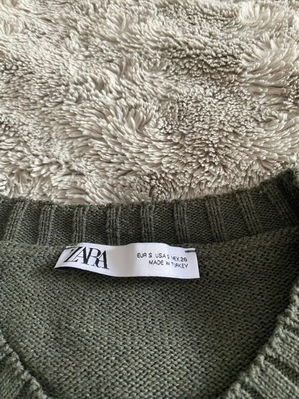 Zara Olive Button-Covered Knit Cardigan - Picture 4 of 5